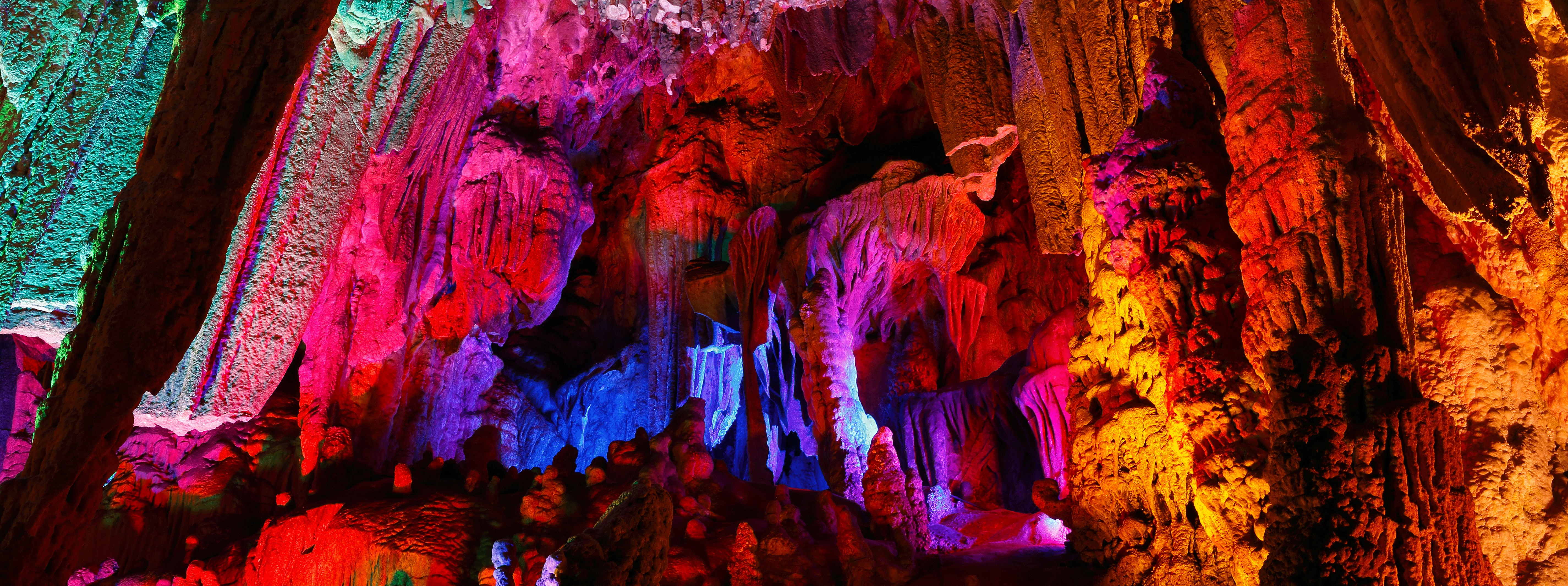 /resource//Images/china/headerimage/Reed-flute-cave-guilin-chin.png