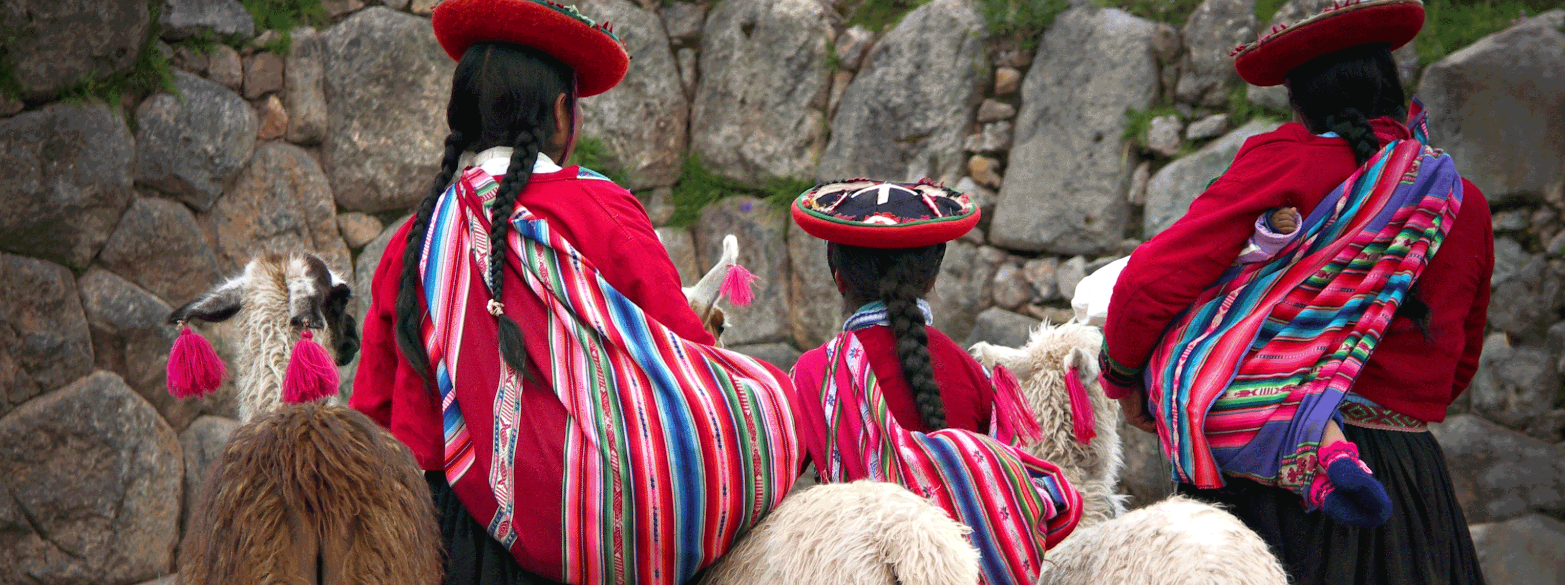 /resource/Images/southamerica/peru/headerimage/Peruvian-Girls-and-Alpacas-at-Sacsayhuaman,-Cusco-Peru.png